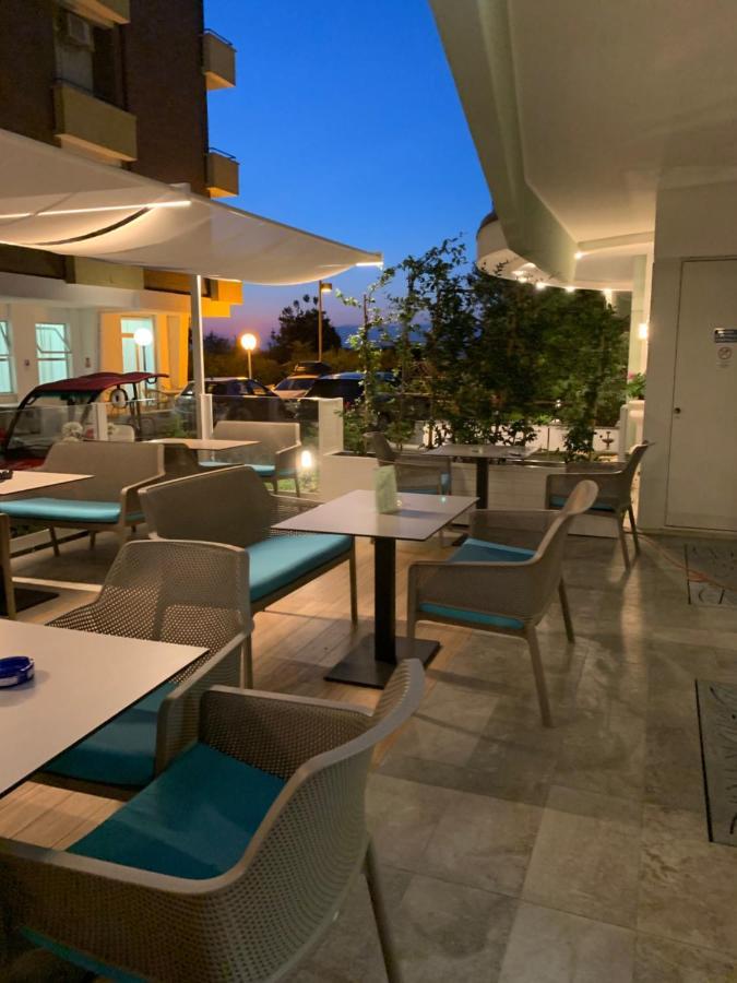 Hotel Majestic Gabicce Mare Kültér fotó