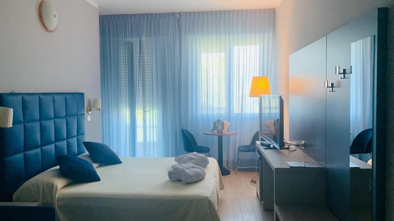 Hotel Majestic Gabicce Mare Kültér fotó