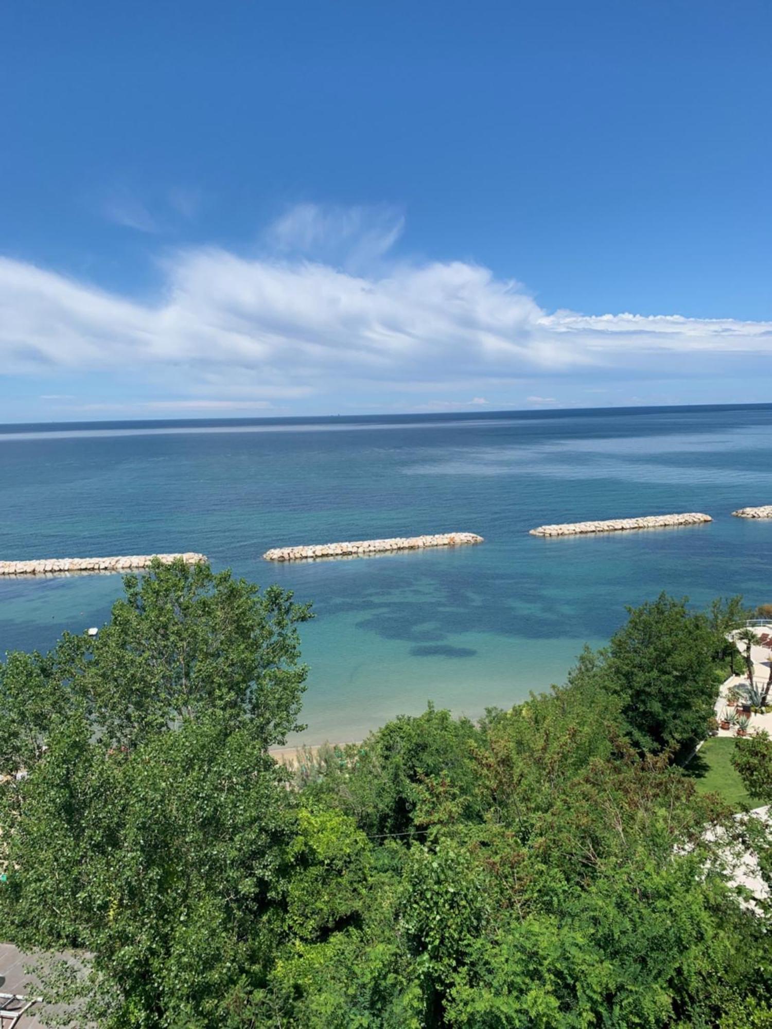 Hotel Majestic Gabicce Mare Kültér fotó