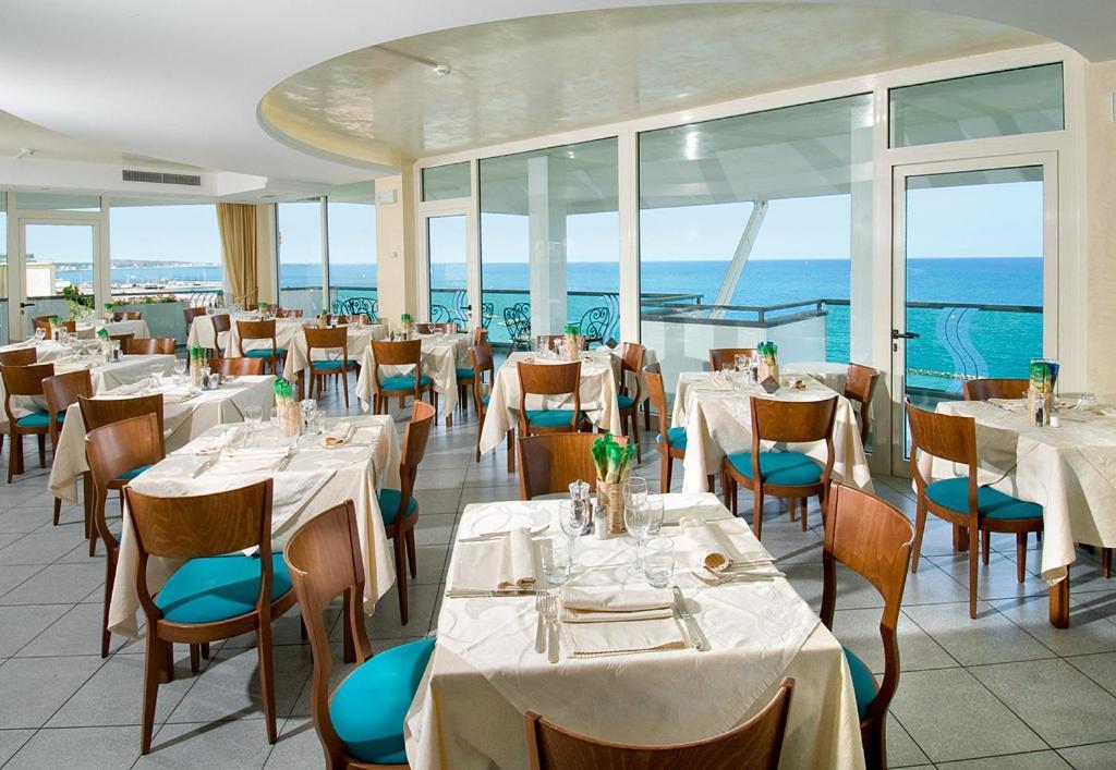Hotel Majestic Gabicce Mare Kültér fotó