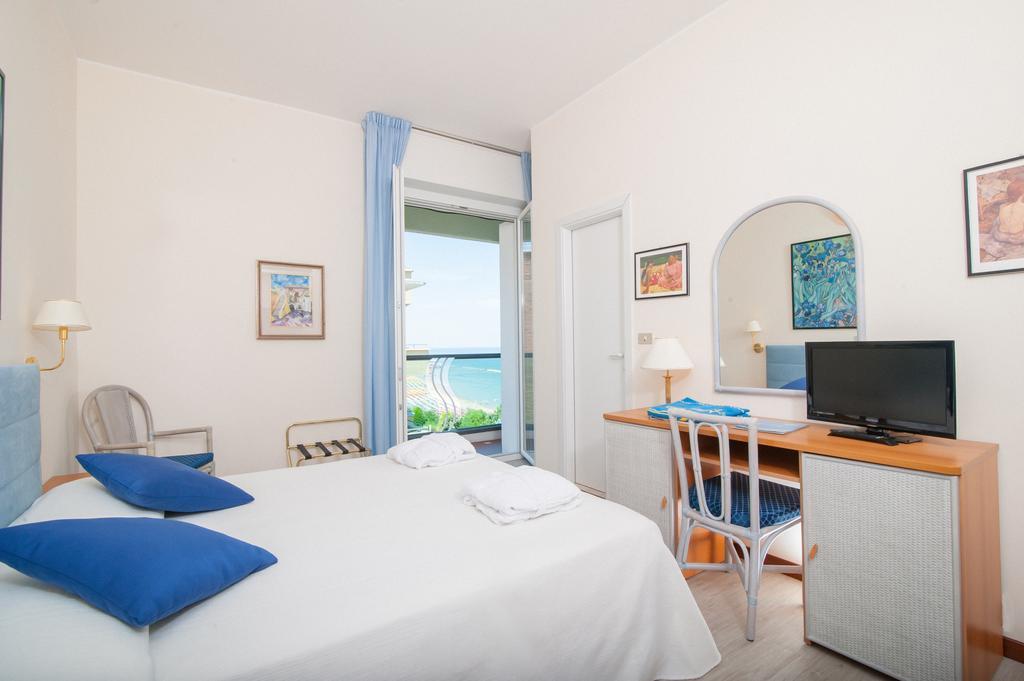 Hotel Majestic Gabicce Mare Kültér fotó