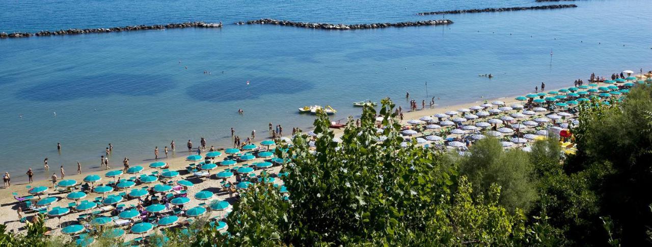 Hotel Majestic Gabicce Mare Kültér fotó
